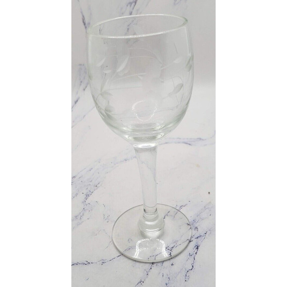 Set of 4 Vintage Etched Crystal Cordial Liquor Glasses Four Inch Stemware - Picture 2 of 11